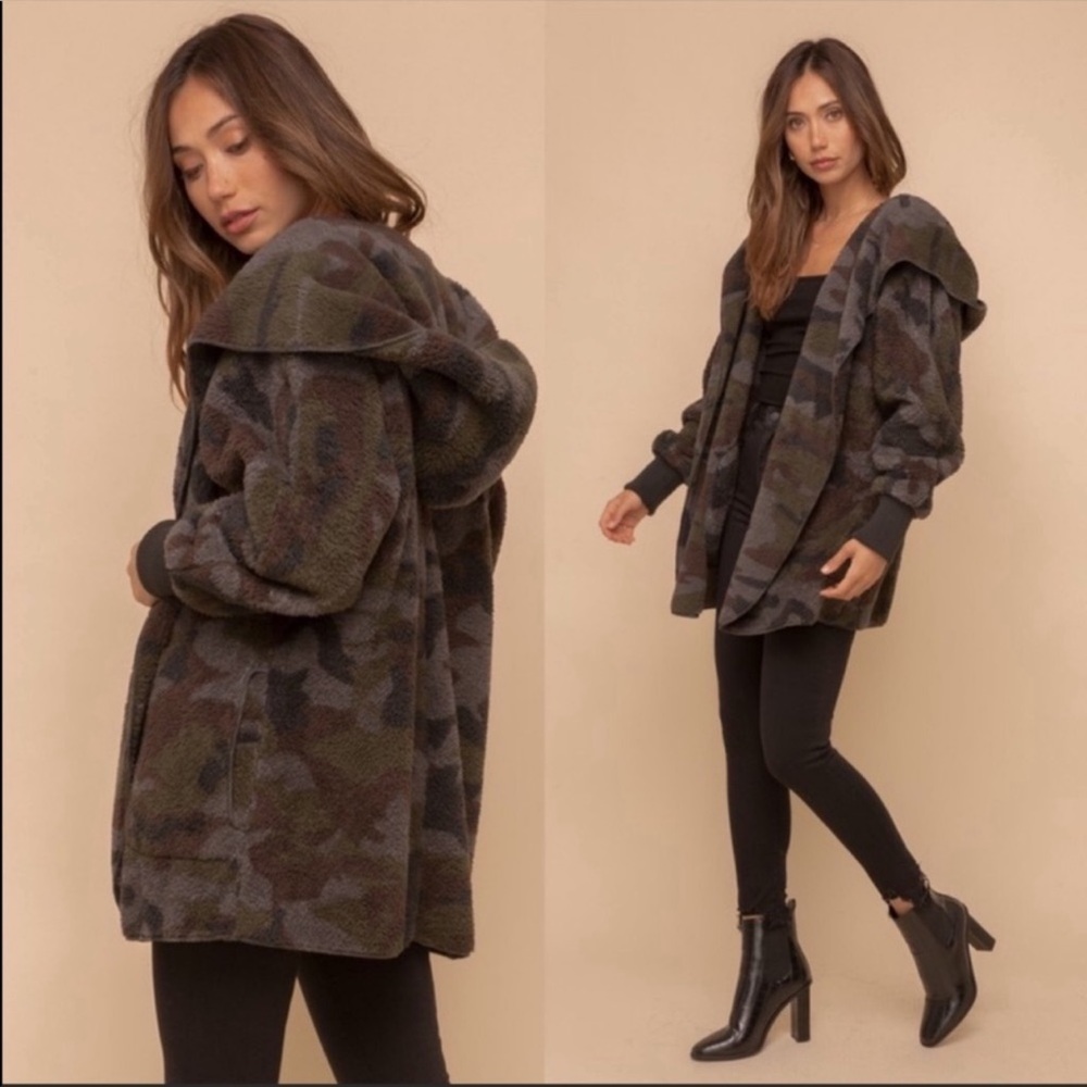 Fuzzy Camouflage Jacket🇺🇸 - Picture 3 of 4